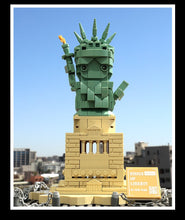 Load image into Gallery viewer, New York Statue of Liberty Mini Q Edition World Landmark Building Series Small Bricks DIY Assembled Toys Set for Kids